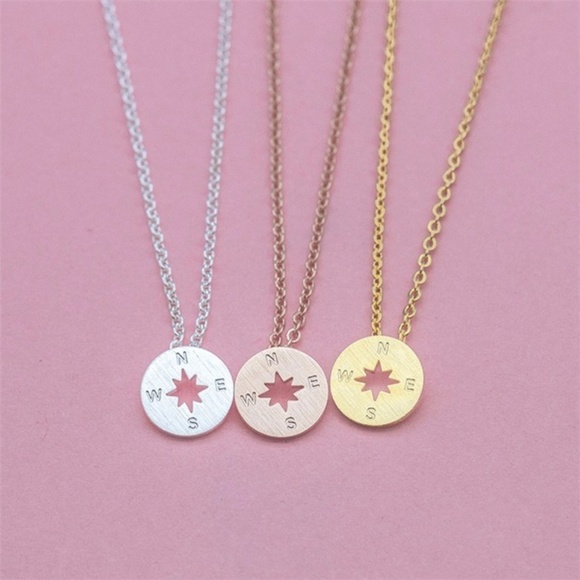 Jewelry - ❤️4 for $20 Sale❤️ New hot Compass necklace